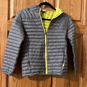 Eddie Bauer First Ascent Youth Boys Medium Down Lightweight Puffer Jacket Gray